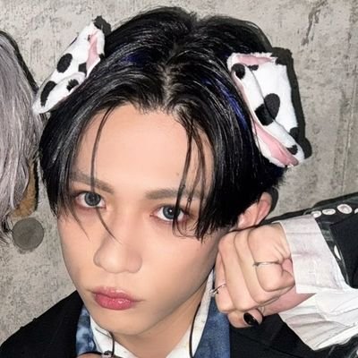 :݃˓:📹 - Super☆Dragon, GNJB, exo, tvxq, suju, shinee and zb1
:݃˓:📽 *watching Kamen Rider W*
:݃˓:☁️You can call me Sleep/カイ!
he/him