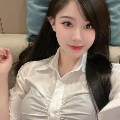 suzhou36987's profile picture. #苏州  #苏州线下  有没有帅哥要约线下的，身高167CM，体重52KG，胸围36C，知性感性成熟，活好水多紧致。有喜欢我这种类型的找我TG：qiqi5207788  等你来哦，置顶推文有视频举牌验证，谨防骗子。