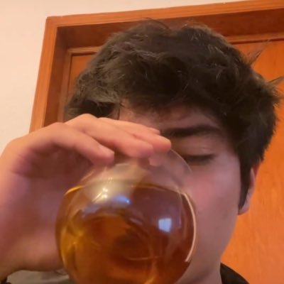 javier035029561's profile picture. 