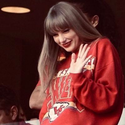 • stream i hate it here❣️• taylor swift and the rookie are my personality •