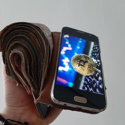 solanason0505's profile picture. Cash & Bitcoin Lover