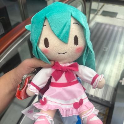 Racc_irl's profile picture. 転生垢 / 乗り鉄 / 音鉄 / 音ゲー / 食べ物 / 撮影 / 無言フォロー&FF外失礼します🙇🏻