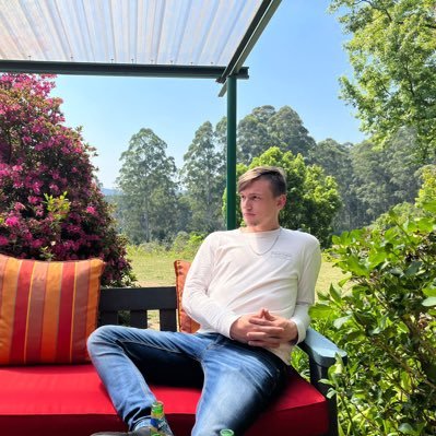 xsphiinxy's profile picture. You dream big to work hard. Got to risk it for the biscuit.