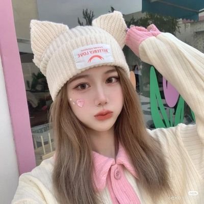 xvaeby's profile picture. Business account
