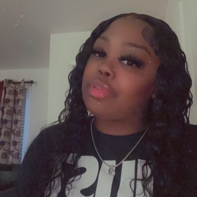 - Girl mom 👩👧👧 You Tweet Watching Anyways #FollowMe❕🤪🏳️🌈
