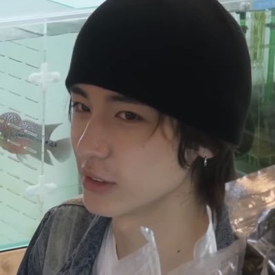 ♡ tiktok is @ pinkdeimos_ 𝜗𝜚⋆₊˚ semi ia