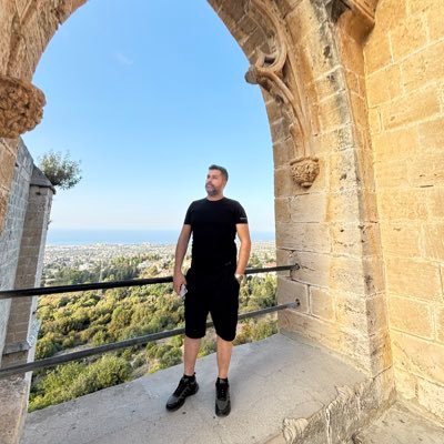 Konut,Kripto,Emtia,Borsa,Fon yatırımları ile finansal özgürlüğüne ulaşmış biri olarak, Yorumlarımı paylaşıyorum. Paylaşımlar Yatırım Tavsiyesi Değildir