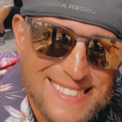 twistedluck14's profile picture. Hit me up on my Zangi #7469287071 if you wanna chat a bit