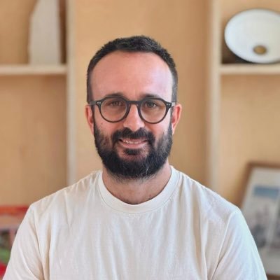 🧢 The side business guy ↓ ❤️ https://t.co/HE2xKjFST6 → $667 ✏️ https://t.co/NU936ryKb1 → $5K 🧱 https://t.co/id8Gp1CMfY → $6,6K 👩🏫 https://t.co/rfNa5ZRyuX → $24,99