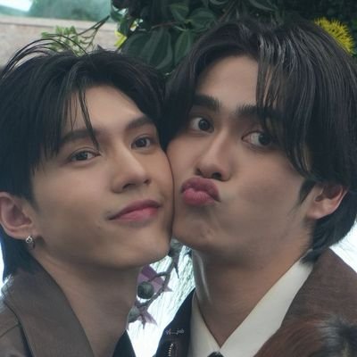 ⚢ | promise to love u even on the hard days 🫧 | numerologist & tarot reader 𝟺𝟺𝟺 | 2nd acc @halcyonpier 𖥔 ࣪ ˖