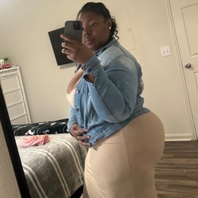 Big Cancer♋️ A pretty girl from the City🎭 CCMA🩺