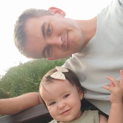 Yuriy_D_Illich's profile picture. Happyman