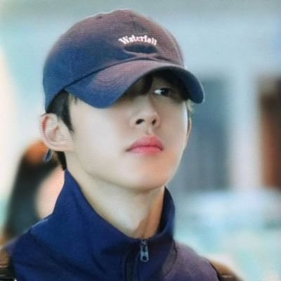 To RP: a guy with soft personality that will make you feel comfortable or even make you fall in love.