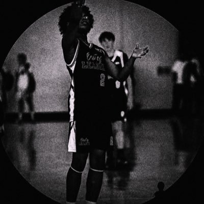 | 5’9 Guard | 165LBS💪 | Age 14 | 3.7 GPA| 🎓’29 | New Town High School |11.09.2010 | pgrokari@gmail.com | IG:contestthat | High Energy, High Iq, Team Player