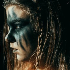 BeataKSU's profile picture. Nie lubię polityków, nie lubię też komarów, ale komar jak wypije moją krew, to nie twierdzi, że robi to dla mnie.