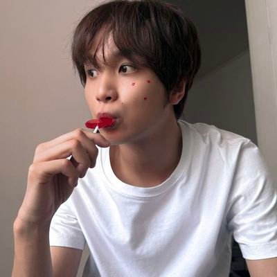 🖇️ ⋆ 𝘰𝘯 𝘢 𝘱𝘢𝘵𝘩 𝘭𝘪𝘵 𝘣𝘺 𝘵𝘩𝘦 𝘮𝘰𝘰𝘯🌕✨️| 💭@nct @aespa @heart2heart‧₊˚𖹭.ᐟ