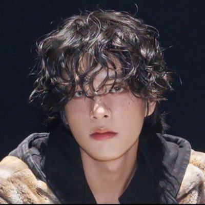 bububi_604's profile picture. BLONDE JAKE NEXT PRESIDENT🫧 hundred broken hearts supremacist🫧22 🫧jake cc 🫧 https://t.co/O4kxrBuafM