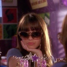 twinklesdiary's profile picture. discombobulated. pansexual as fuck 🏳️‍🌈