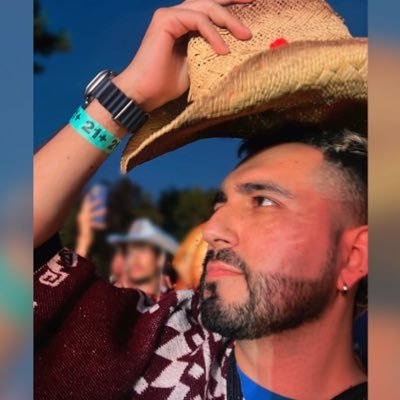 Short king with 6’2 attitude & opinions 🙂↕️👑📚 | History & Political Nerd | Proud Libra ♎️ | 🏳️🌈