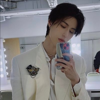 ZfI1sqAx2w51405's profile picture. 