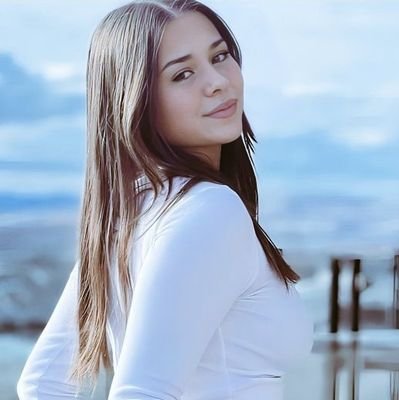 aniskasdisablon's profile picture. teruslah tersenyum guysss