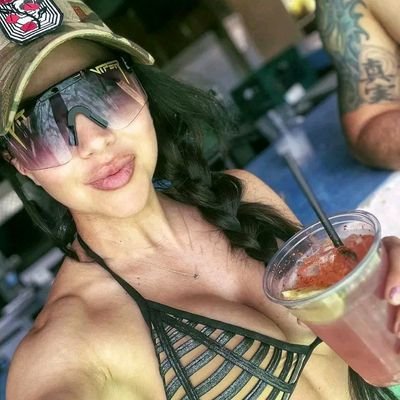 AprilNiocl73560's profile picture. 