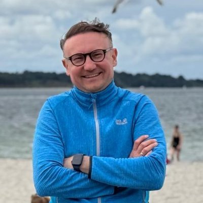 velatow's profile picture. 