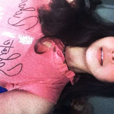 ShreyaM05182702's profile picture. The owner of this acc is a kind person until you push the bitch bottom 🦂♡