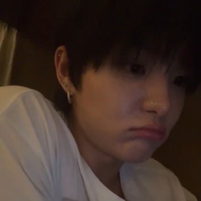 ibeenherewithu's profile picture. — # treasure / cortisss ft. กรหมวกเป๋ 👉🏼🧢 ( #dek70 )