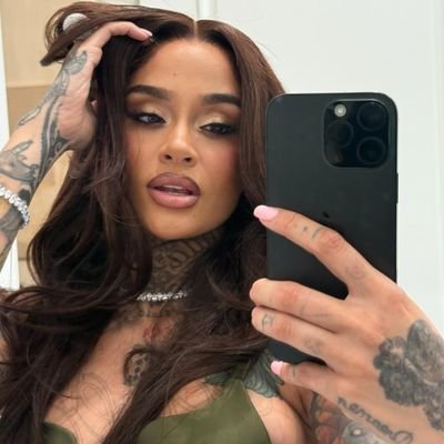 sapatao depressiva amante de jb, carol biazin, kehlani e etc
⚢︎