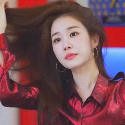 itās all about yoo inna, tv, football and lh44 ᔣš©