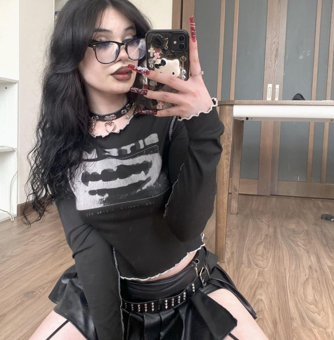 This is only a spam acc... Please check out my main @phantommcryy