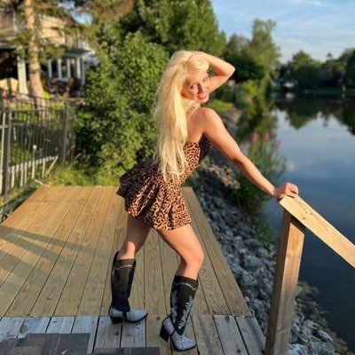 SUCCESSFUL MILLIONAIRE TRY TO CHANGE THE WORLD VERY GOOD&BETTER,SINGLE,LOVER OF LIFE DM ME ON TELEGRAM (@Susankate07)