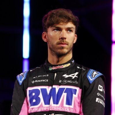 Pierre Gasly, Lewis Hamilton y Valentino Rossi! Siempre subido al Lexus de Pechito López, a las KTM’s de los Benavides y al Hyundai de Fourmaux! RBR ADDICT!