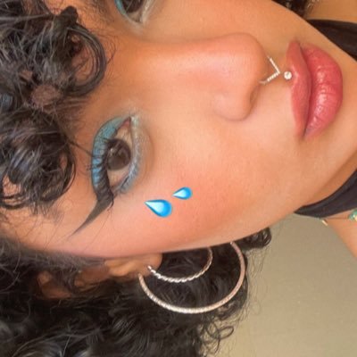 udontknomeboy's profile picture. i don’t like flowers