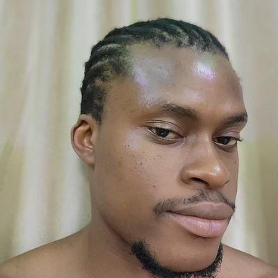 Everything_MiGi's profile picture. unconventional freak