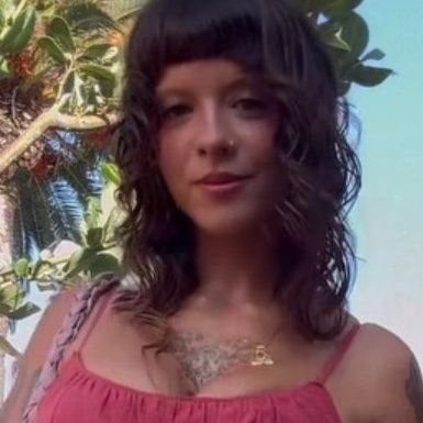 I love Melanie Martinez and The Velvet Underground𓂃⋆.˚