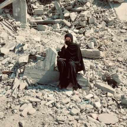 Mena2396's profile picture. I am Mena from Gaza. I lost my home and my mother as well. My family and I are living in a bad situation. My older brother is injured. Please help us. ❤️🩹