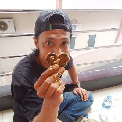 dennetral's profile picture. pick ur struggle