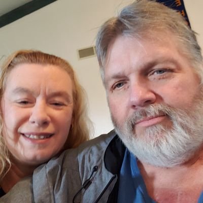 LauraGeorgPrice's profile picture. 