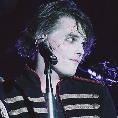 In the face of extermination, say FUCK YOU! saw MCR 9/13 ❤️
She/They - 26 - Lesbian