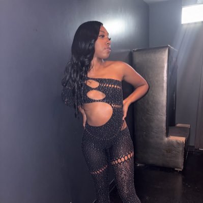 #PrettyAsf👑 #Me 💕#LashArtist #YouLiciousLipgloss #Model #tiktok-mekaylajohnson2 #Mother of 2 princesses 👑 👑 & a handsome king 🤴