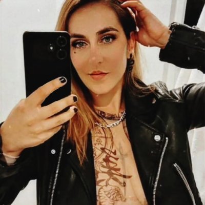 ~~~~~~~~~
🟣 EMPEZANDO en TWITCH     /     YOUTUBE 🔴
🍹 Waitress
🎮 Gamer & Cinéfila          🧡🛩️Viajes & Aventuras

               ⬇️⬇️⬇️🟣MI TWITCH🟣⬇️⬇️⬇️