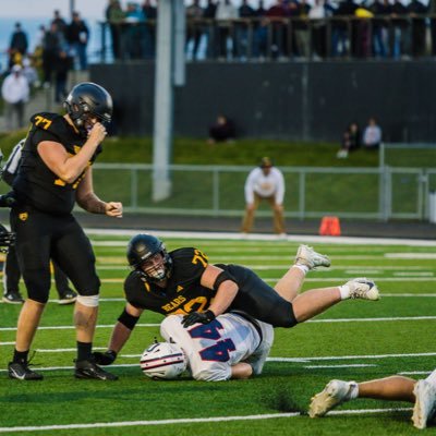 MASONEDWAR86769's profile picture. 3.76 GPA l Football LG (#72) | We over Me |6’1 270 LBS | Varsity HWT Wrestling | ☎️507-923-3297 | Email: medwar65@students.byron.k12.mn.us | HUDL Link👇
