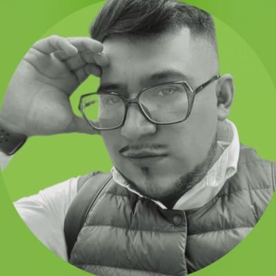 soy igual de débil y fuerte que una flor en medio de un campo de ruinas.