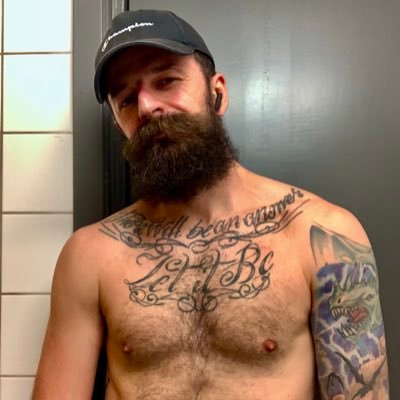 daddy’s good girl. Videos on my PH or JFF https://t.co/j6UYnFzeR5