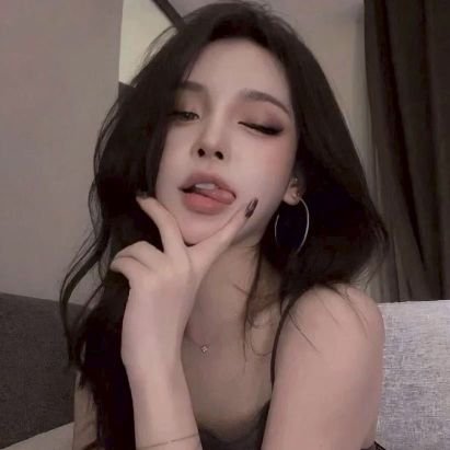 qT78888's profile picture. 舞蹈老师一枚  一米六  90斤