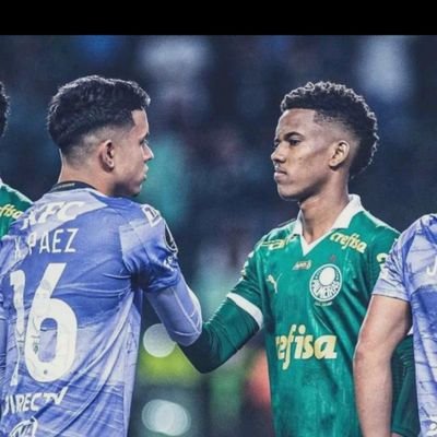 Cuenta que habla en su mayoría de Chelsea FC y a veces otras cositas del deporte más lindo del mundo.