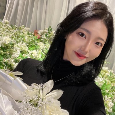 leiyeow's profile picture. My name is Amy, and this is my WhatsApp number: +49 15215154872