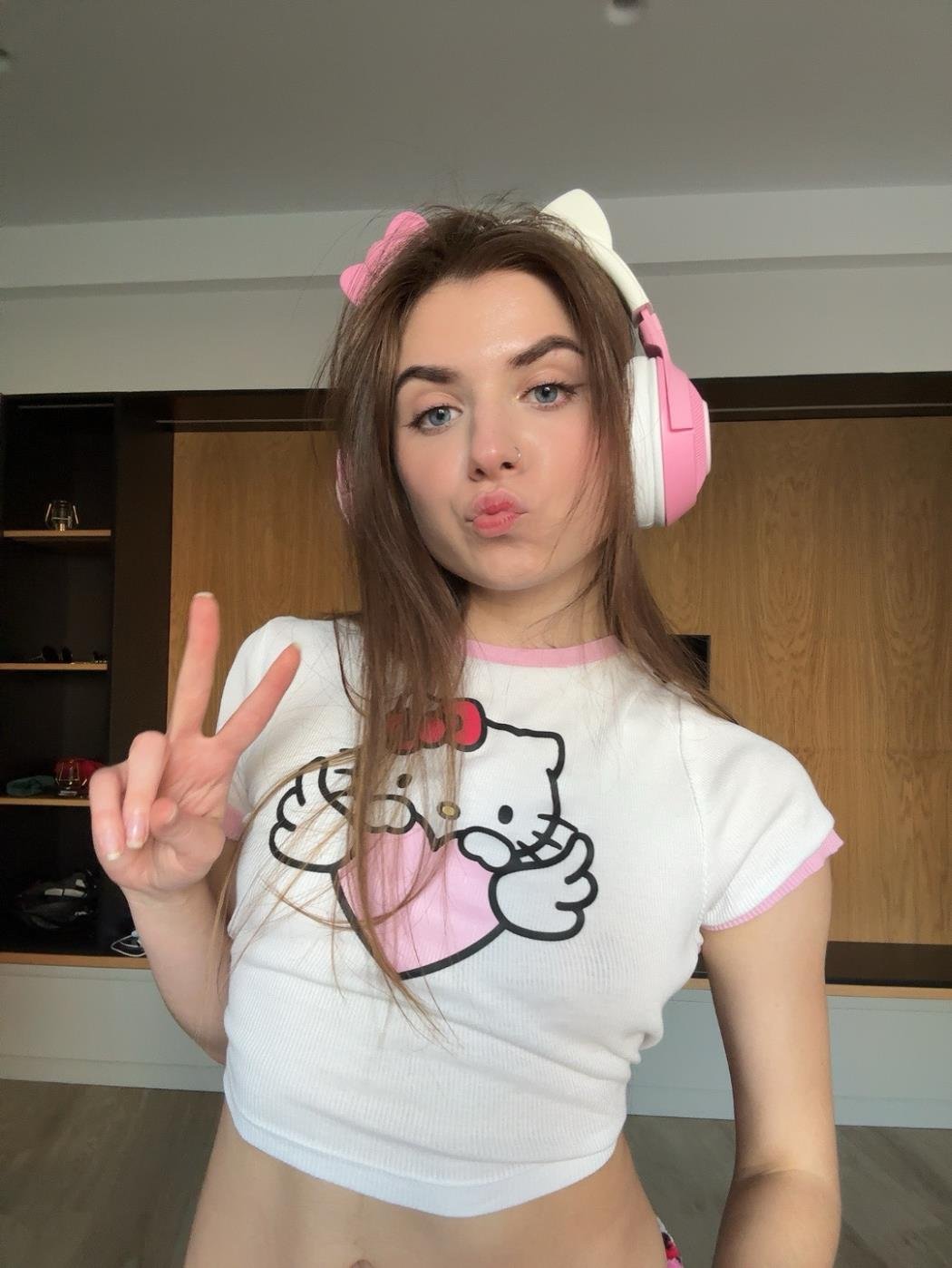 emmaxtau's profile picture. ath | uga '26 | soft but strong